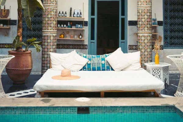 wie investiert man in ein riad in marrakesch?