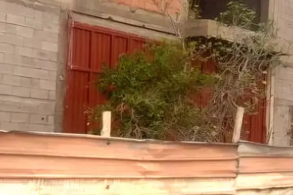 Edificio semilavorato su un terreno di 900 m2