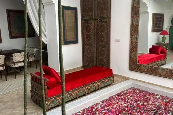 Splendido riad a bab taghzout: un ambiente affascinante nel cuore di Marrakech