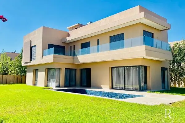 Splendide ville contemporanee sulla strada per amezmiz