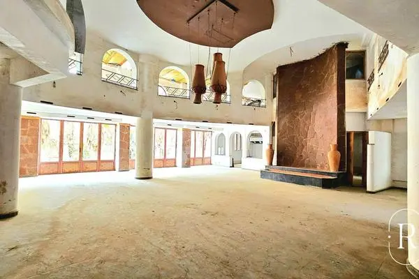 Villa ristorante di lusso nel cuore di Gueliz: una versatile opportunità di business