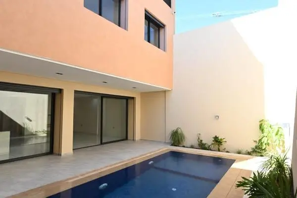 Joli maison sur Avenue Mohammed 6