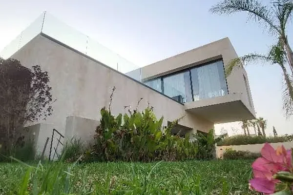Sontuosa villa sul campo da golf di Amelkis