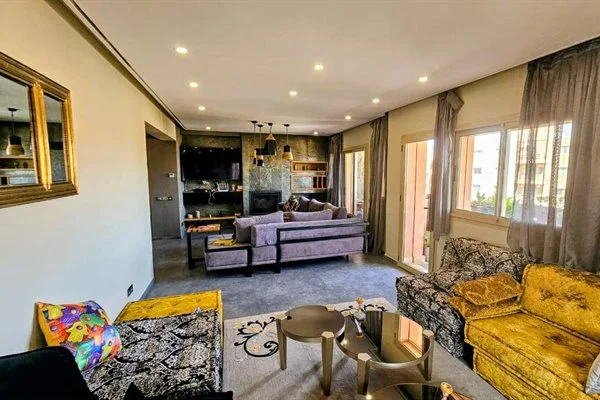 EXCEPTIONNEL APPARTEMENT MEUBLÉ 157M² AVEC TERRASSE, PISCINE ET PARKING