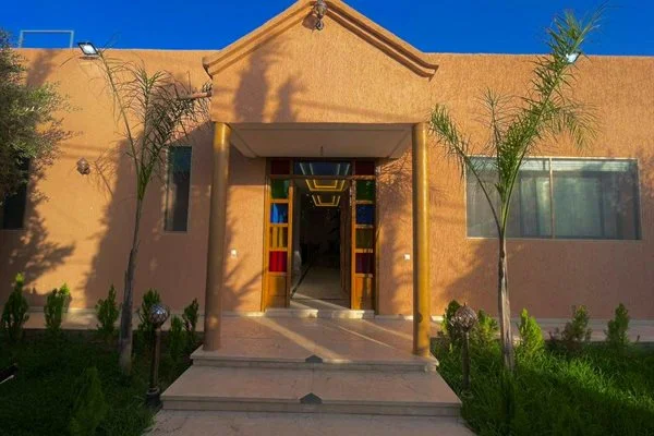 VILLA CON PISCINA - SULLA STRADA DI OURIKA, MARRAKECH