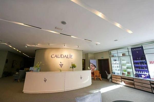 Location Bureau Professionnel 600 m² - Route de l