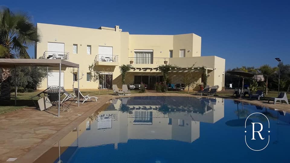 Villa-de-luxe-a-vendre-foyer-ideal-a-marrakech-real-dream-house